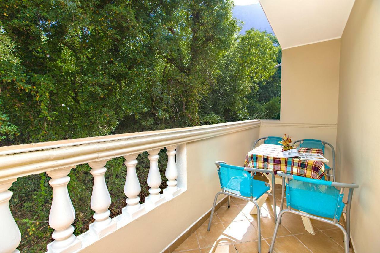 Apartments Villa Popovic Котор Экстерьер фото