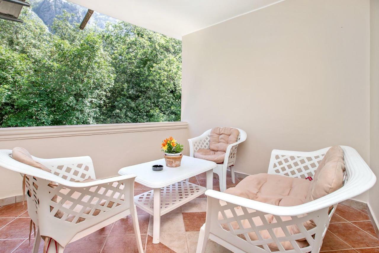 Apartments Villa Popovic Котор Экстерьер фото