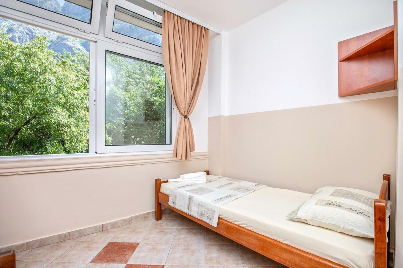Apartments Villa Popovic Котор Экстерьер фото