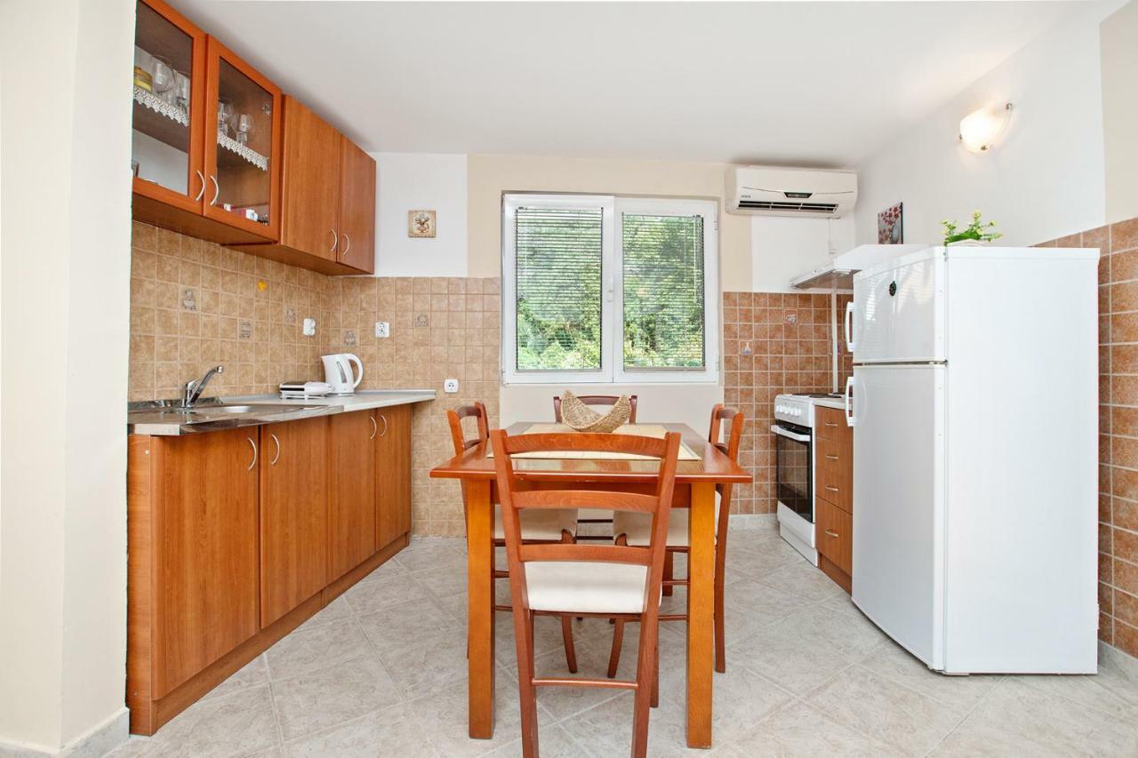 Apartments Villa Popovic Котор Экстерьер фото