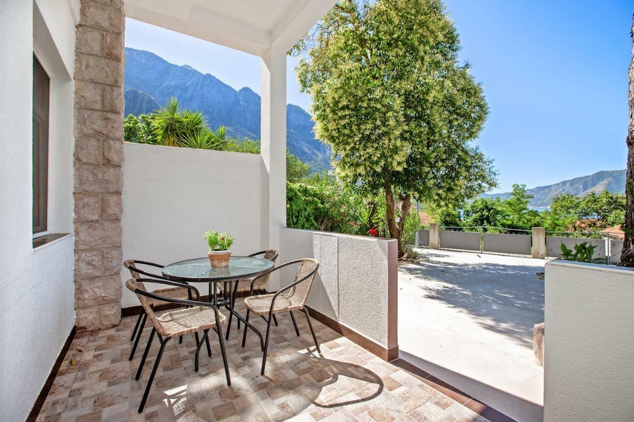 Apartments Villa Popovic Котор Экстерьер фото